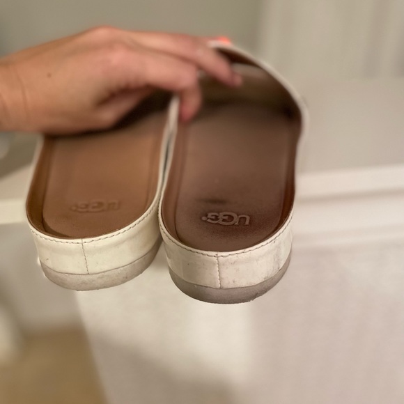 UGG Womens Jane Patent Slides - white - size 8 - Picture 3 of 5
